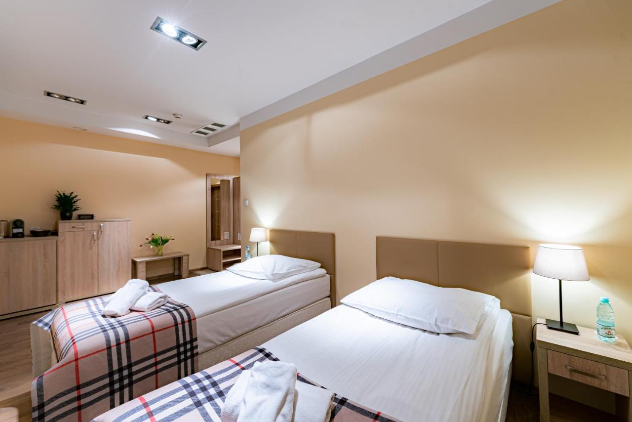 Hotel Dobre Z Lasu Solec Kujawski Exterior foto