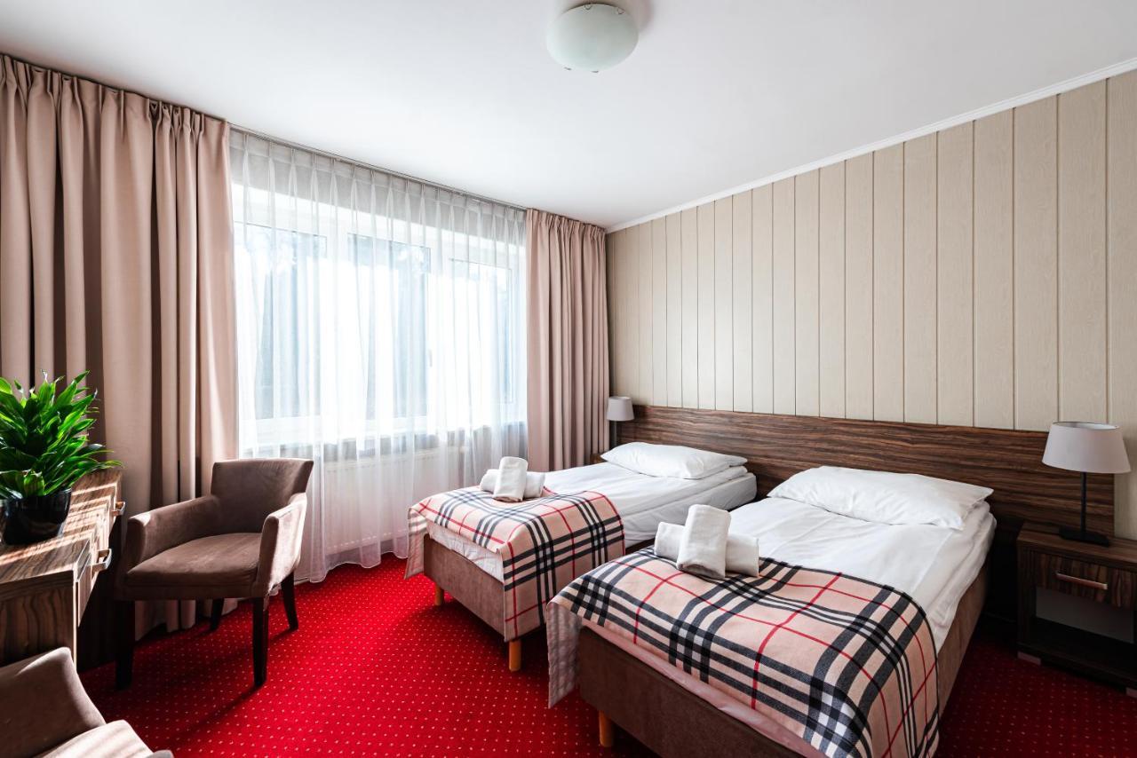 Hotel Dobre Z Lasu Solec Kujawski Exterior foto